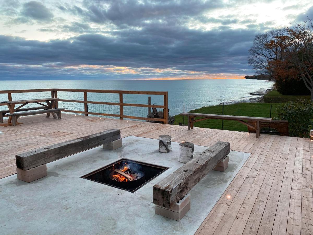 The Lakeside Prince Edward County Wellington Exterior photo