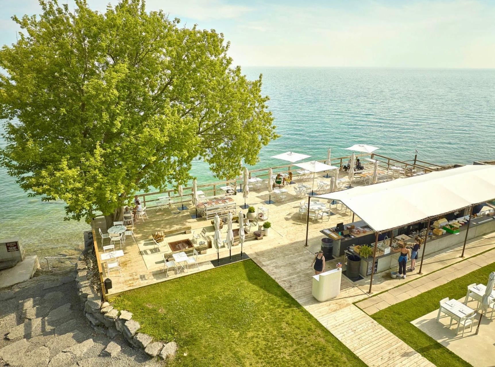 The Lakeside Prince Edward County Wellington Exterior photo