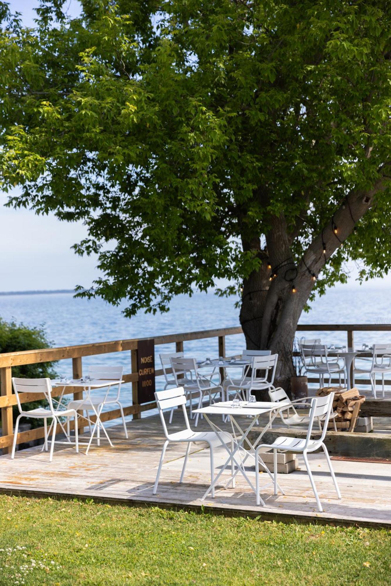 The Lakeside Prince Edward County Wellington Exterior photo