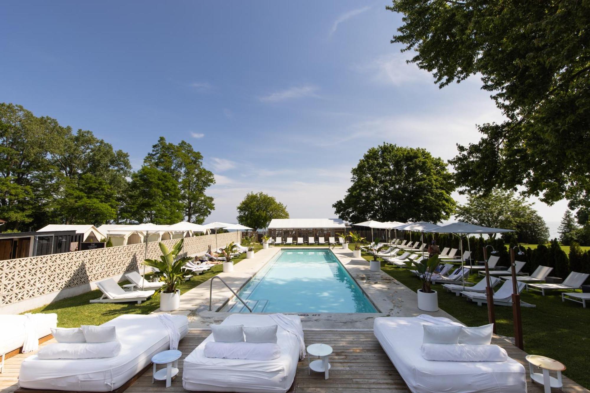 The Lakeside Prince Edward County Wellington Exterior photo